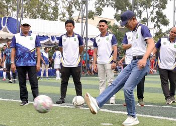 Buka Kejuaraan Minisoccer HUT ke-26 DPRD Batam, Amsakar Dorong Sportivitas dan Kebersamaan