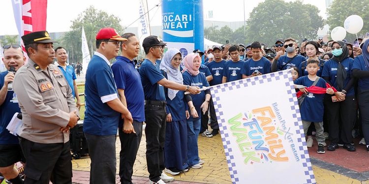 Amsakar Lepas 2.000 Peserta Funwalk, Ajak Warga Kompak hingga Terapkan Pola Hidup Sehat
